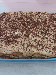 Una foto de Tiramisú con licor y cacao