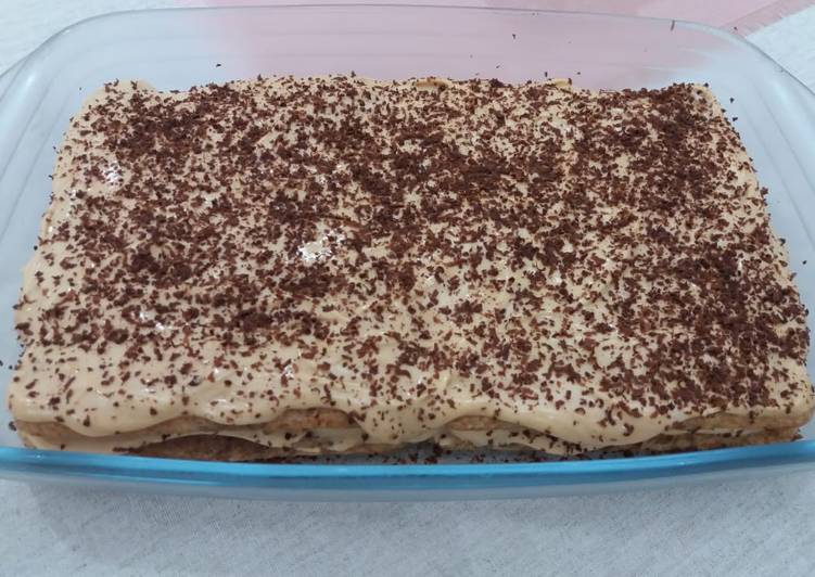 Tiramisú con licor y cacao