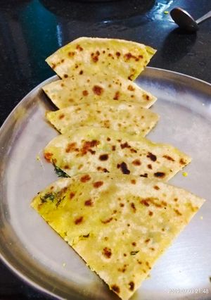A picture of Leftover dal paratha.