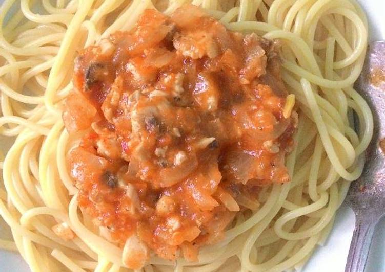 Spaghetti tongkol bolognaise