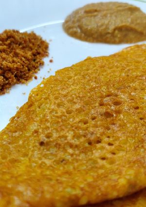 A picture of Oats carrot dosa.