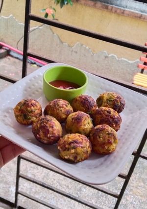 A picture of Corn cheese bomb.