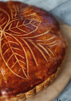 Une photo de Galette des Rois frangipane café chocolat