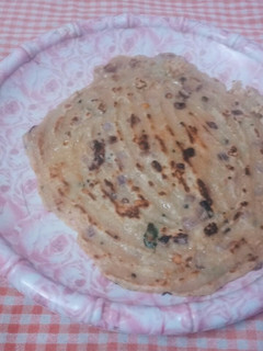 கோதுமை மாவு ரொட்டி (Kothumai maavu rotti recipe in tamil) செய்முறை முக்கிய புகைப்படம்
