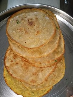 নিরামিষ আলুর পরোটা (niramish aloo paratha recipe in Bengali) রেসিপির প্রধান ছবি