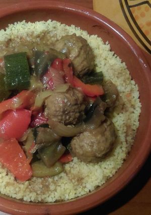 Una foto de Cous-cous con albóndigas de cordero