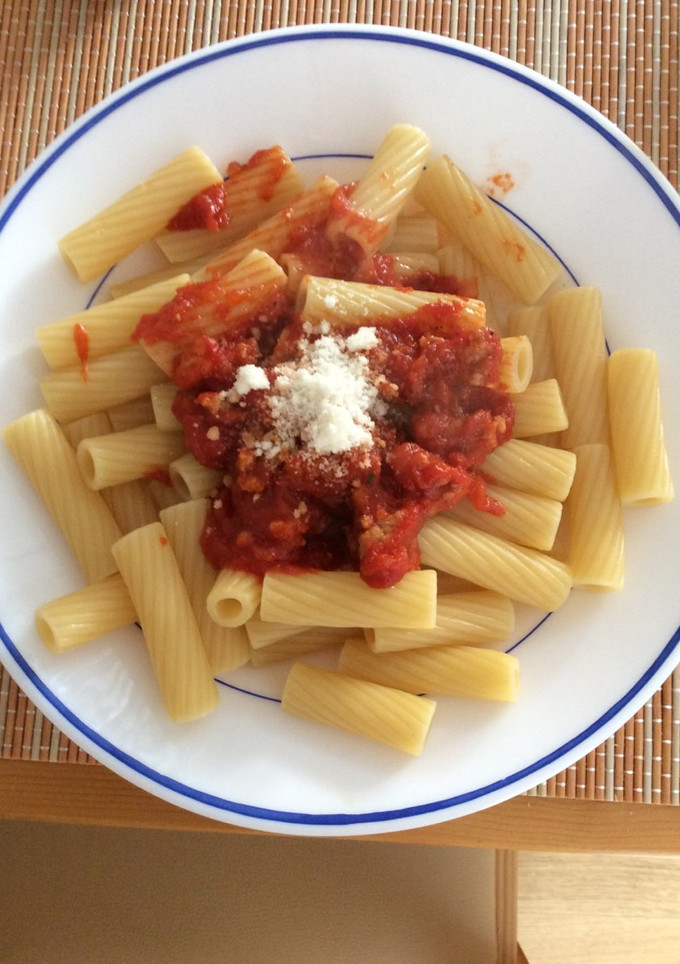 Una foto de Pasta bolognesa