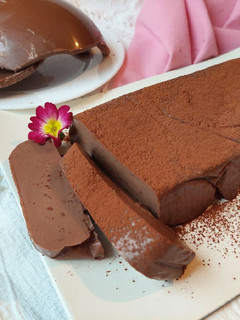 Foto di Morbidone al cioccolato (ricetta riciclo uova di Pasqua)