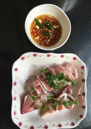 Hình của món Mực lá hấp.
