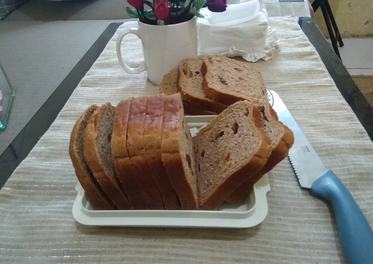 Roti tawar coklat. Chocolate Bread loaf. Autolisis method