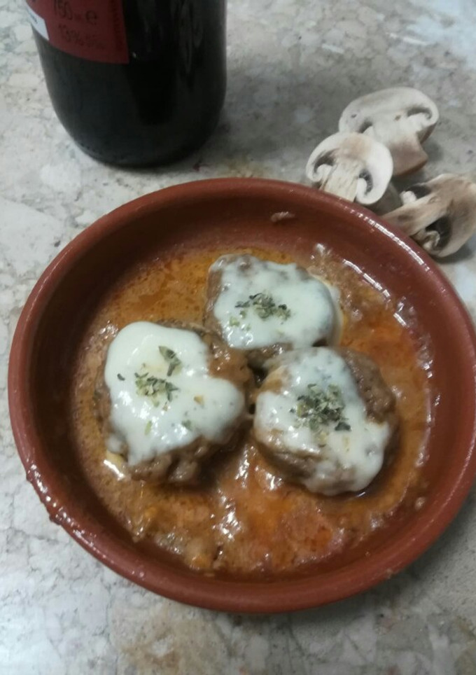 Una foto de Champiñones a volapie