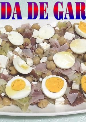Una foto de Ensalada de garbanzos (rápida)