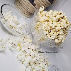 A picture of POPCORN 🍿.