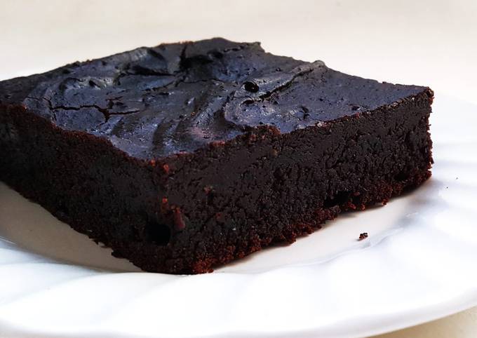 Chocolatoso y húmedo brownie SIN GLUTEN, SIN LACTOSA y APTO VEGANOS (Fácil  y económico) Receta de Recetas fáciles con Arroz- Cookpad