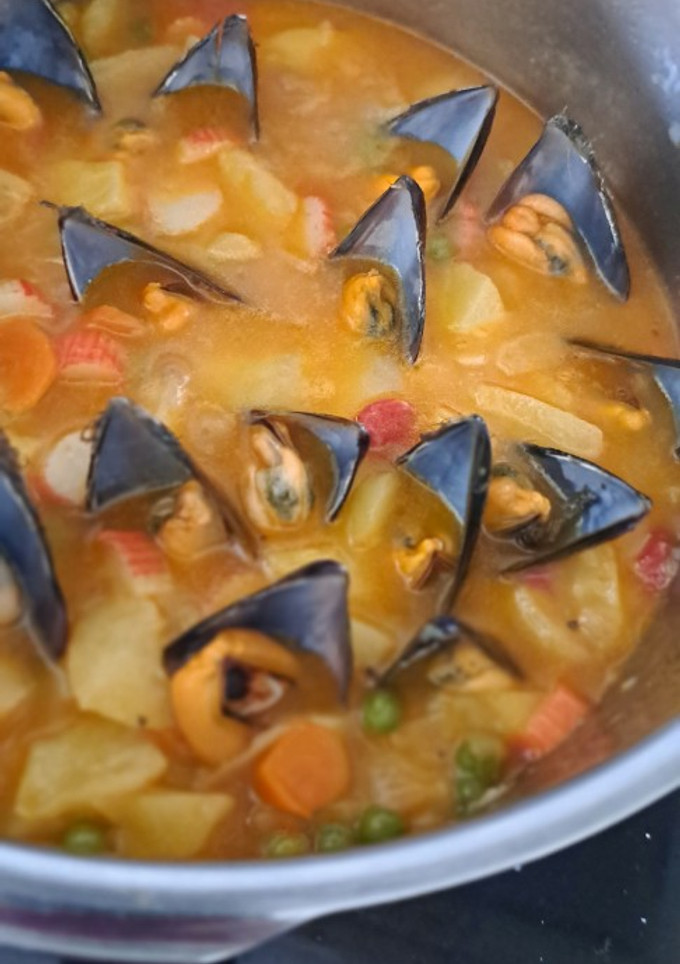 Una foto de Mejillones con patatas al estilo foruca