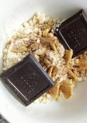 Una foto de Yogur mezcla+fruta