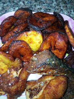 A picture of Fried Plantain, Fried Fish and Fried Chicken.