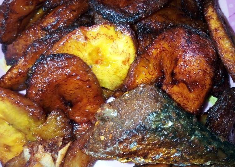 Steps to Prepare Homemade Fried Plantain, Fried Fish and Fried Chicken