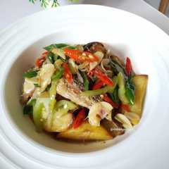 รูปของ Ikan bumbu iris