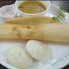 A picture of Mysore street style podi dosa.