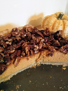 南瓜楓糖胡桃派-Pumpkin Pie with Maple Pecan Topping 的食譜成品照片