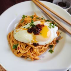 A picture of Creamy Chili Crisp Noodles.