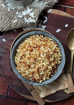 মিষ্টি চিঁড়ে ভাজা ( mishti chinre bhaja recipe in Bengali ( রেসিপির প্রধান ছবি