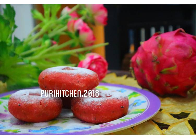 Langkah Mudah untuk Menyiapkan Dragon Fruit Donut yang Enak