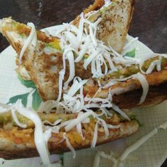 A picture of Bell pepper sandwich.