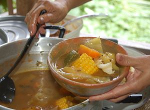 Una foto de Caldo de Patas o sopa de Mondongo
