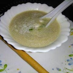 A picture of Cream of mushroom soup.