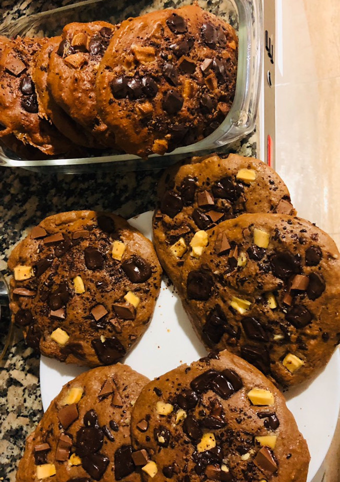 Una foto de Galletas de avena y chocolate fits