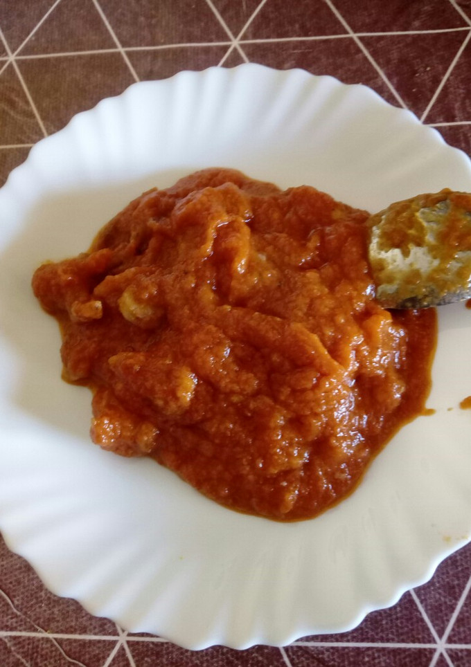 Una foto de Calamares con tomate
