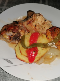 Una foto de Pollo a las finas hierbas