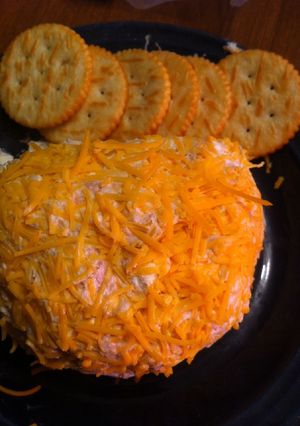 A picture of Easy Addictive Cheese Ball.