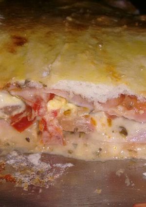 Una foto de Calzones de jamón y queso
