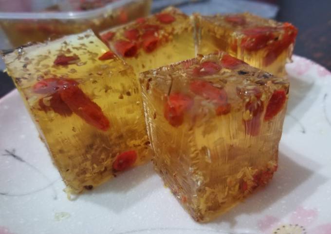 Chinese Goji Berries Osmanthus Cake 桂花糕