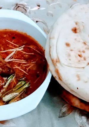 A picture of Seekh kabab karhai.
