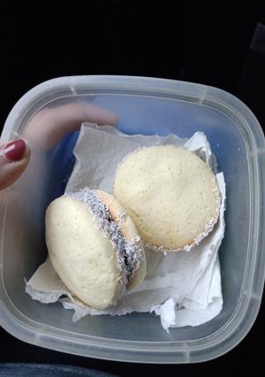 Una foto de Alfajores de maicena ❣️