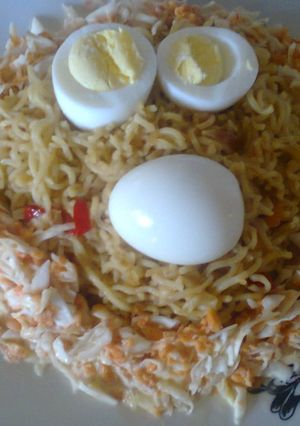 A picture of Noodles, Coleslaw and Eggs. #noodlescompetition.