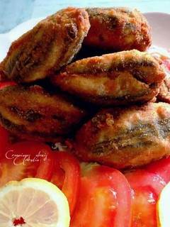 Una foto de Brevas de boquerones rellenas de cebollino, ajos puerros y queso