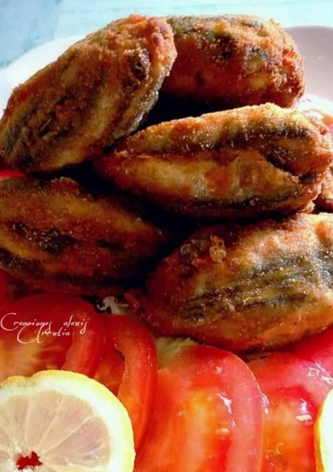 Una foto de Brevas de boquerones rellenas de cebollino, ajos puerros y queso