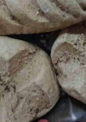Una foto de Pan 100% integral con mix de semillas. (Económico y muy rico)