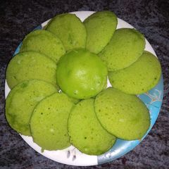 A picture of Idli cake.