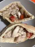 Pan de pita relleno de pollo