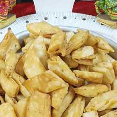 Flaky crispy maida mathri 😋 (Diwali special recipe)🎉🪔🎇 রেসিপির প্রধান ছবি