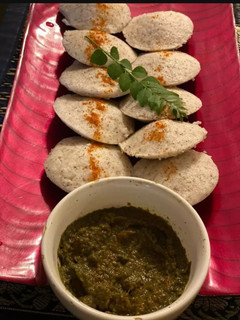 सूजी की इडली (Suji ki idli recipe in hindi) रेसिपी मुख्य फोटो
