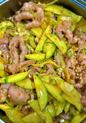 Hình của món Nộm chân gà.