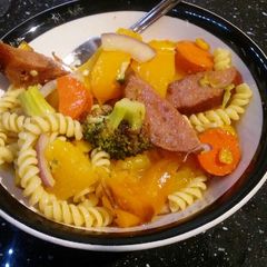 A picture of Roasted hot pasta salad.