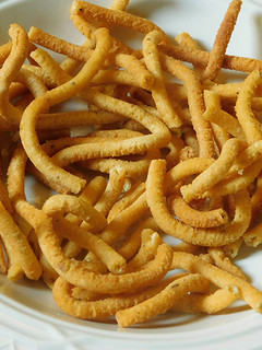 காரா சேவை(kara sev recipe in tamil) செய்முறை முக்கிய புகைப்படம்